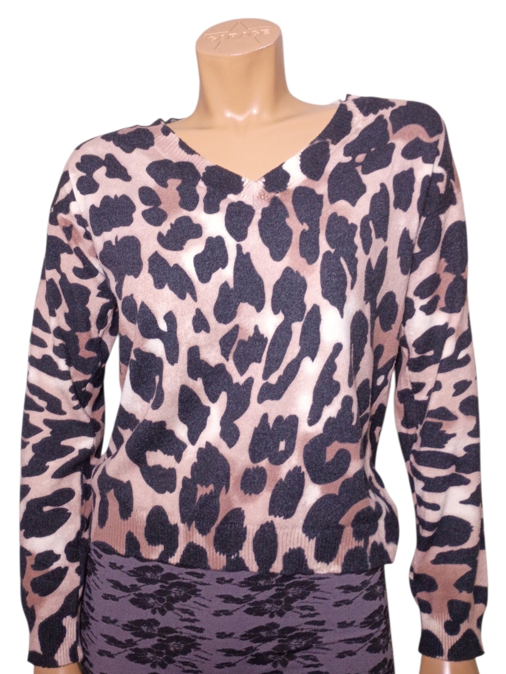 Vici Brown and Black Leopard Print‎ Long Sleeve V-Neck Top